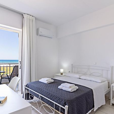 Azure Seaside Apts Magnisía Esterno foto
