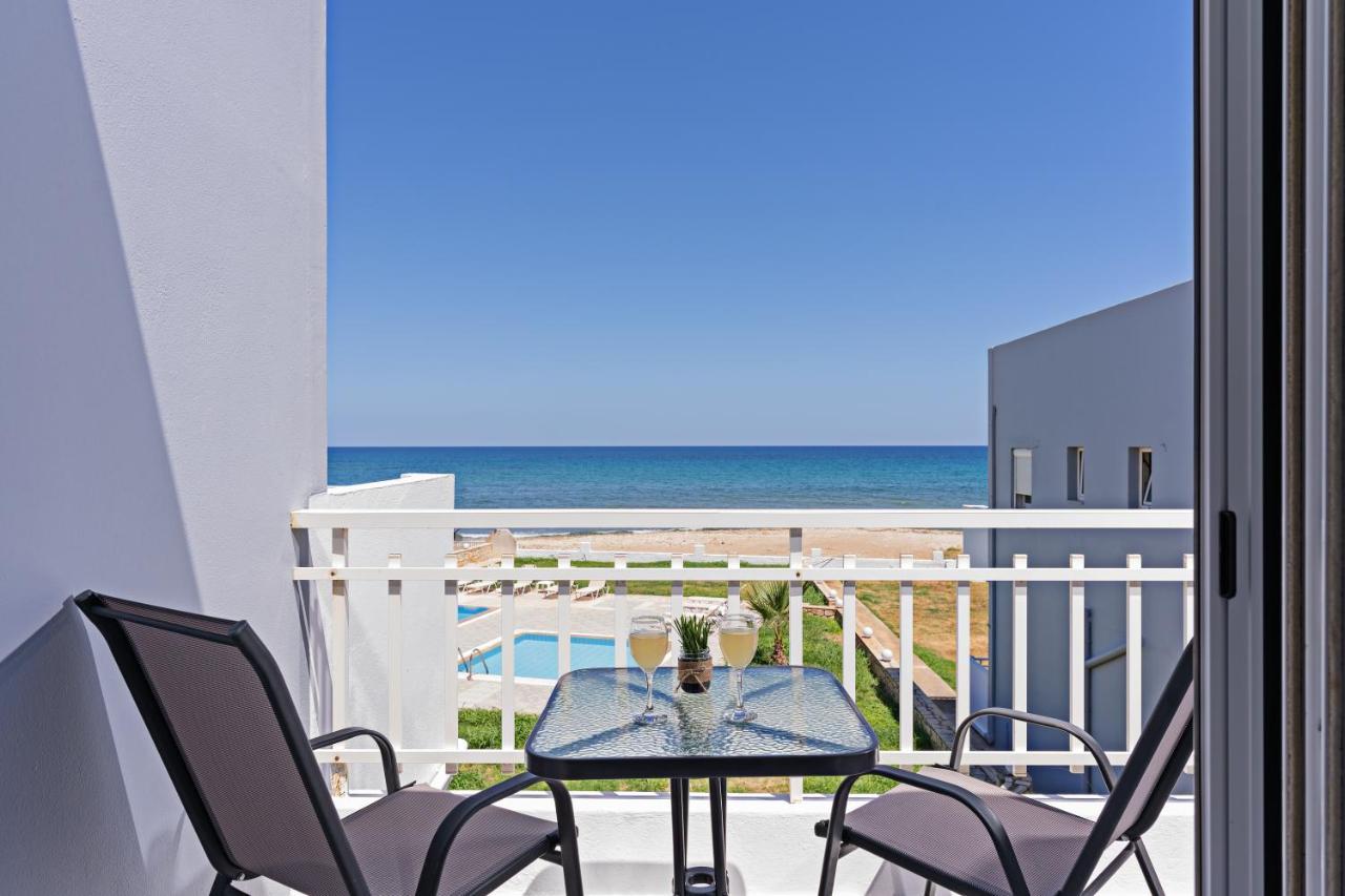 Azure Seaside Apts Magnisía Esterno foto