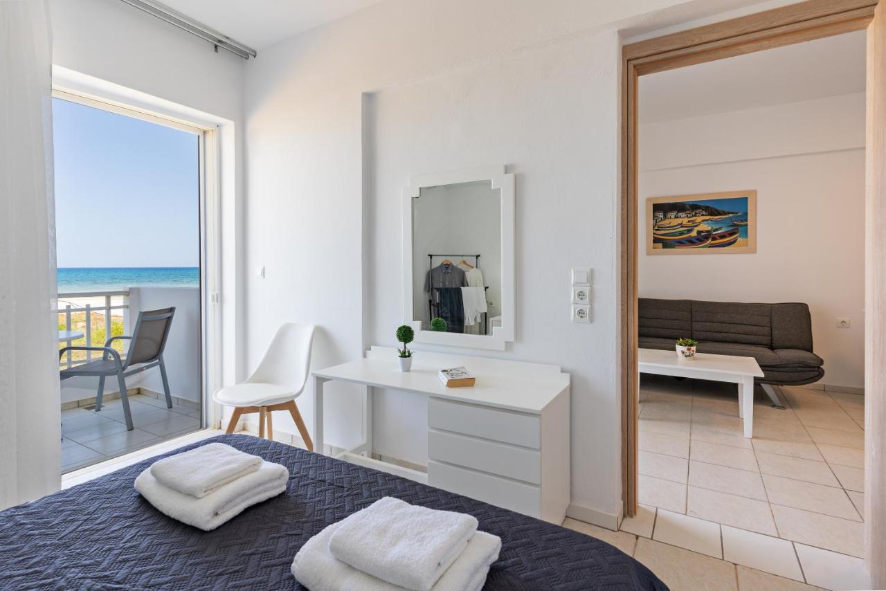 Azure Seaside Apts Magnisía Esterno foto