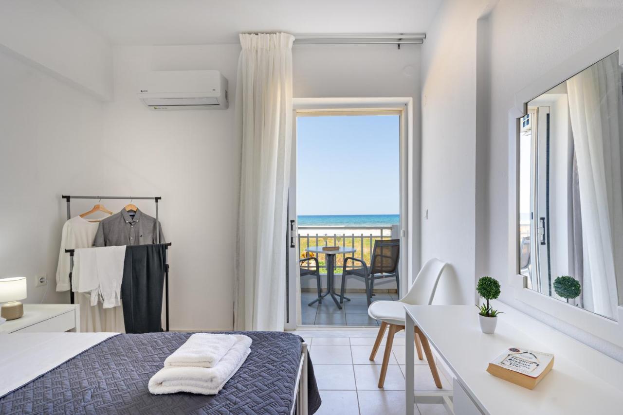 Azure Seaside Apts Magnisía Esterno foto
